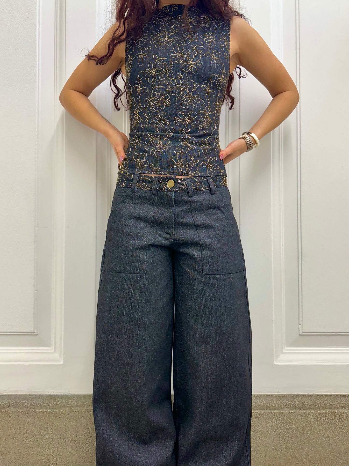 Charlie Elegance - Tijdloos charme in stijlvol geborduurd denim