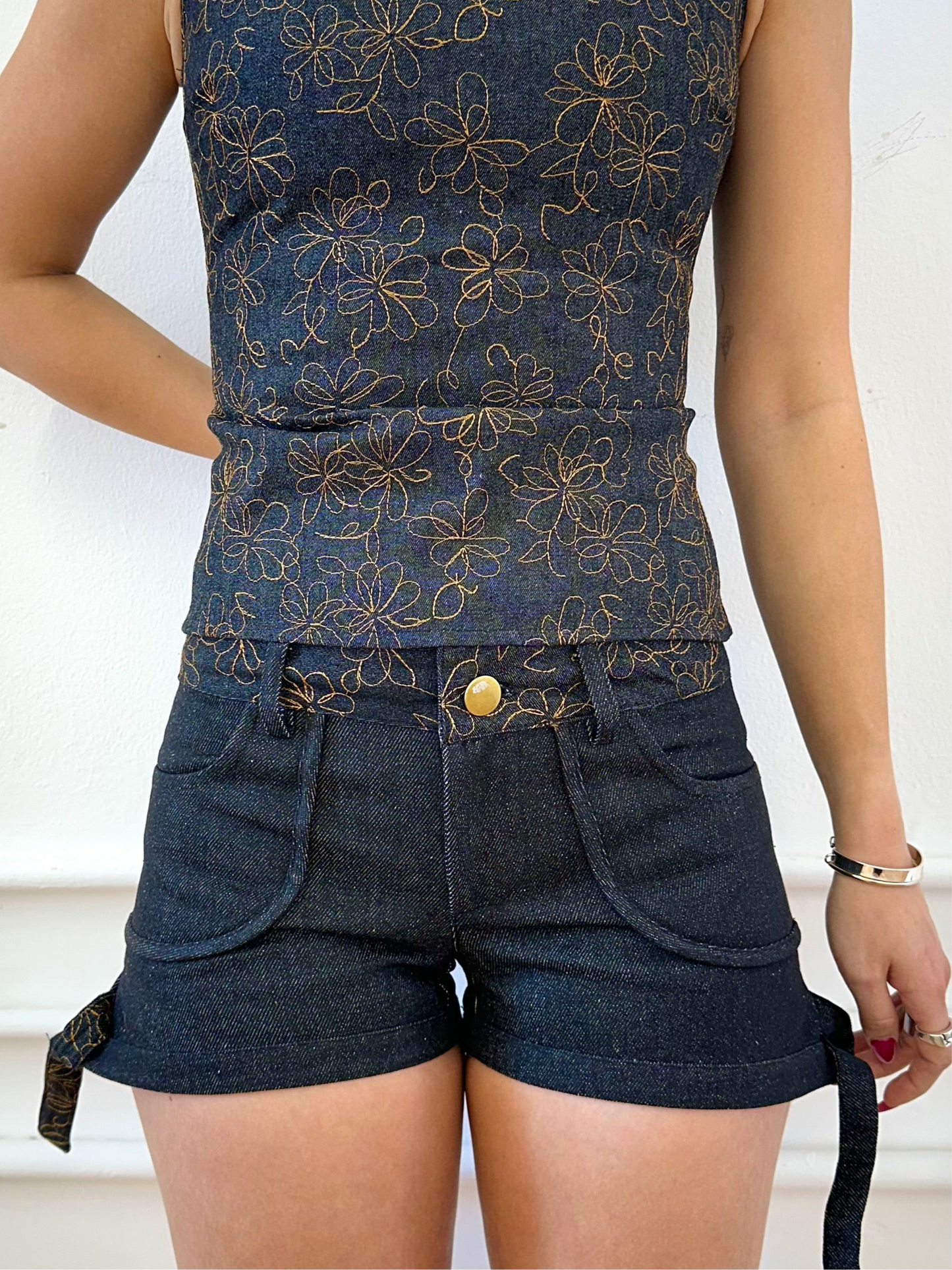 Jacque Finesse - Geborduurd denim comfort voor zorgeloze stijl