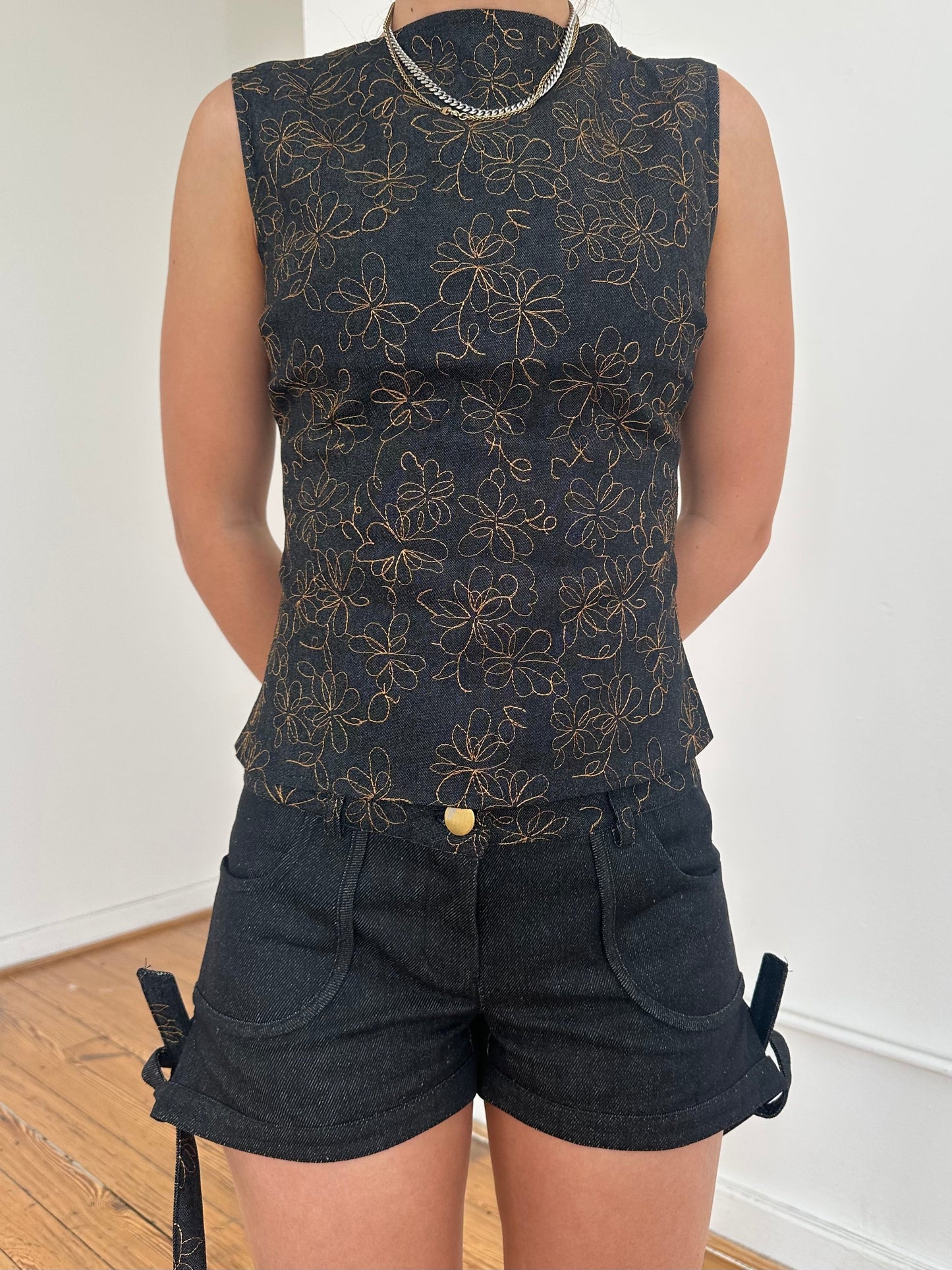 Jacque Finesse - Geborduurd denim comfort voor zorgeloze stijl